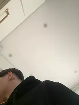 ravenryx online show from 04-12-26, 11:57