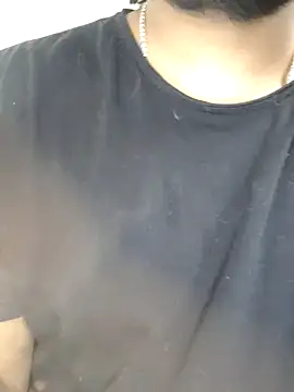 Snapshot of veer_0129 chatting on 01-15-26, 01:03 veer 0129 online show from 01-15-26, 01:03