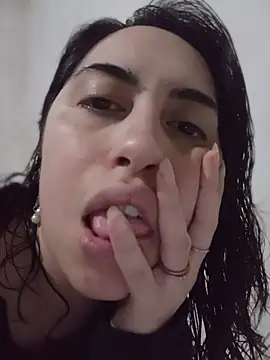 Snapshot of darkgodessone chatting on 07-20-26, 01:35 darkgodessone online show from 07-20-26, 01:35