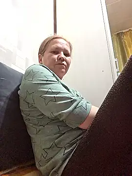 Snapshot of Didi_Evvie chatting on 01-08-26, 05:30 Didi Evvie online show from 01-08-26, 05:30