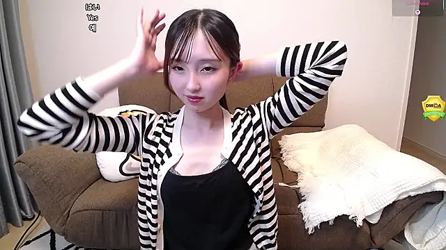 Snapshot of -Ema_ chatting on 05-25-26, 10:58 -Ema online show from 05-25-26, 10:58