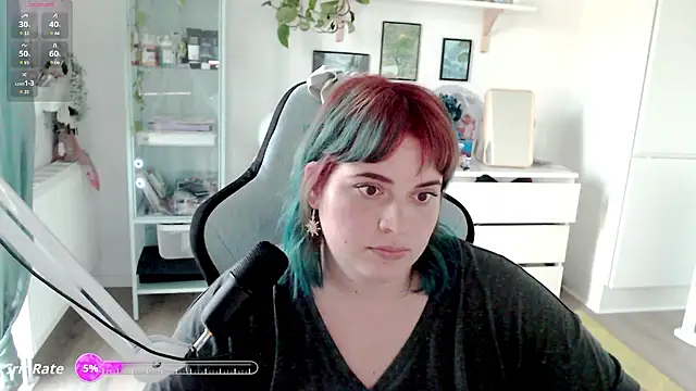 YourPrettyHazel online show from 07-14-26, 07:09