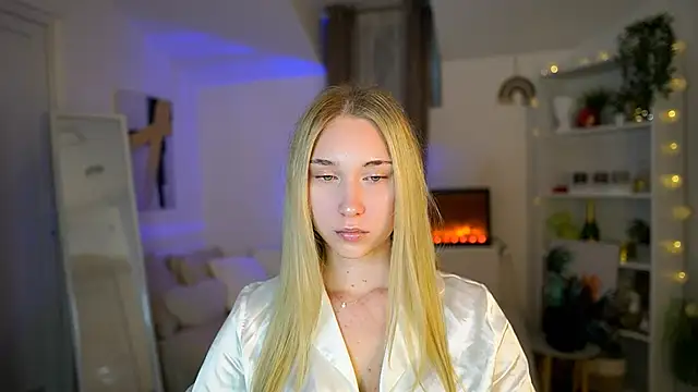 MilaBunny2000 online show from 02-12-26, 02:28