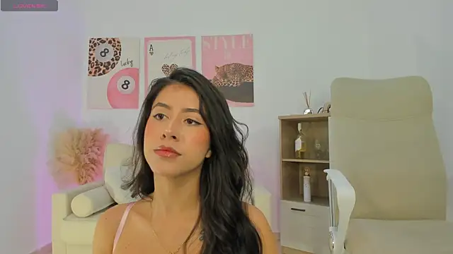 Sussan Monroe online show from 04-18-26, 09:22