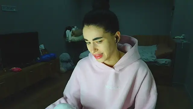 Vlada Elfie online show from 04-17-26, 07:38