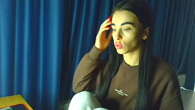 Snapshot of Vlada_Elfie chatting on 02-15-26, 12:37 Vlada Elfie online show from 02-15-26, 12:37