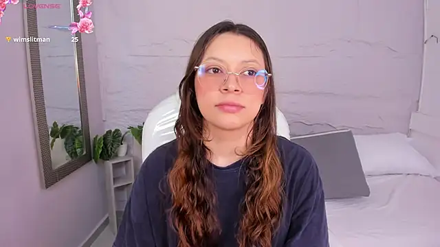 lanna 18  online show from 05-21-26, 12:02