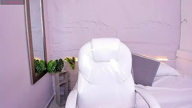 Snapshot of lanna_18_ chatting on 07-08-26, 12:06 lanna 18 online show from 07-08-26, 12:06