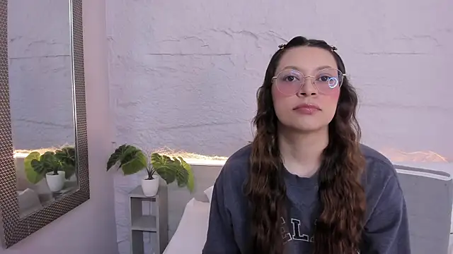 lanna 18  online show from 03-26-26, 11:41