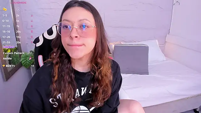 Snapshot of lanna_18_ chatting on 06-27-26, 12:22 lanna 18 online show from 06-27-26, 12:22