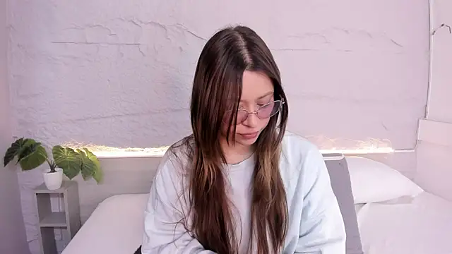 lanna 18  online show from 03-25-26, 11:53