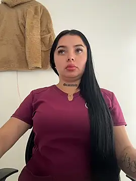 Snapshot of Mia__Bloom chatting on 01-07-26, 02:11 Mia Bloom online show from 01-07-26, 02:11