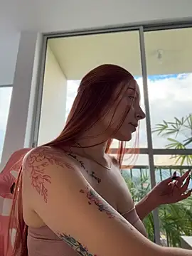 alesziarose  online show from 04-14-26, 10:48