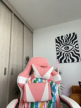 alesziarose  online show from 07-12-26, 07:37