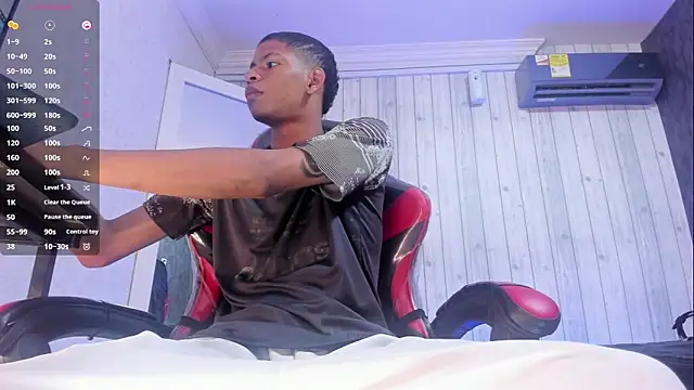 Snapshot of _erick_j chatting on 02-15-26, 08:30 erick j online show from 02-15-26, 08:30