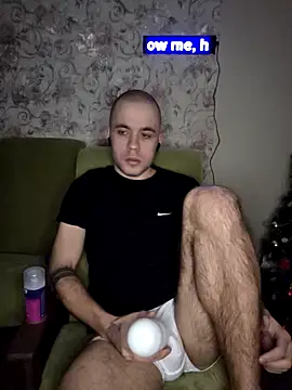 Snapshot of TvoY_bOy1 chatting on 01-13-26, 04:11 TvoY bOy1 online show from 01-13-26, 04:11