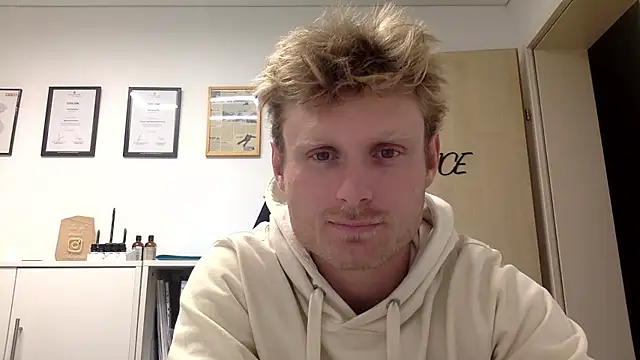 Fitlover1994 online show from 01-05-26, 06:22