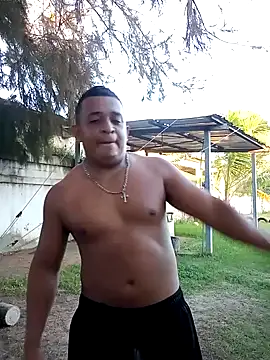 Snapshot of Dylandlopez chatting on 01-08-26, 11:00 Dylandlopez online show from 01-08-26, 11:00