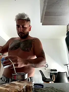 LittleRoccoph online show from 01-13-26, 04:00