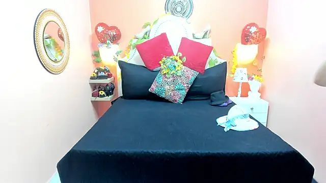 Dalila Najjar  online show from 05-15-26, 02:26