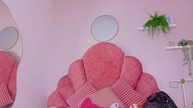 Snapshot of AmberStonne__ chatting on 02-24-26, 02:56 AmberStonne online show from 02-24-26, 02:56