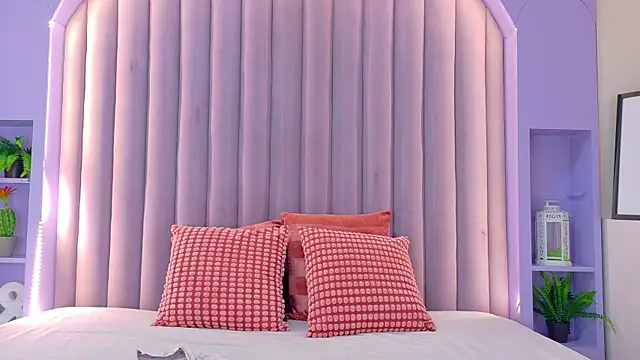 Snapshot of AmberStonne__ chatting on 04-06-26, 01:45 AmberStonne online show from 04-06-26, 01:45