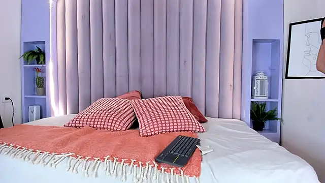 Snapshot of AmberStonne__ chatting on 02-03-26, 02:53 AmberStonne online show from 02-03-26, 02:53