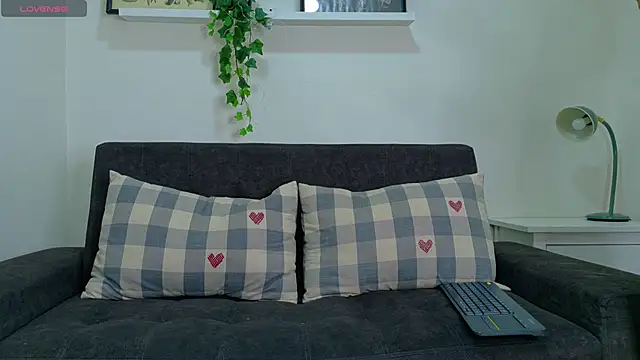 Snapshot of AmberStonne__ chatting on 04-02-26, 03:02 AmberStonne online show from 04-02-26, 03:02