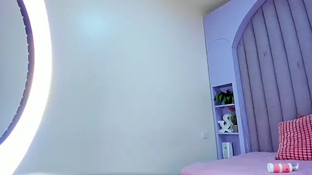 Snapshot of AmberStonne__ chatting on 02-16-26, 02:21 AmberStonne online show from 02-16-26, 02:21