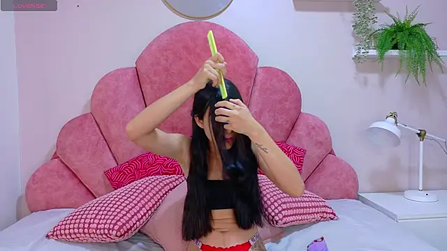 Snapshot of AmberStonne__ chatting on 04-09-26, 02:57 AmberStonne online show from 04-09-26, 02:57