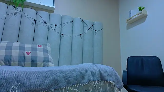 Snapshot of AmberStonne__ chatting on 03-13-26, 03:00 AmberStonne online show from 03-13-26, 03:00