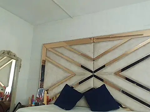 LunaFever69 online show from 04-26-26, 03:37