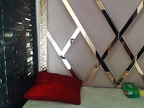 LunaFever69 online show from 05-25-26, 03:06