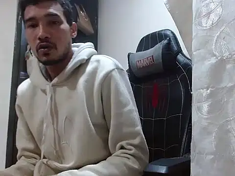 Calientes96 online show from 02-11-26, 04:01