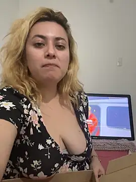 Lililuxx online show from 03-08-26, 02:15