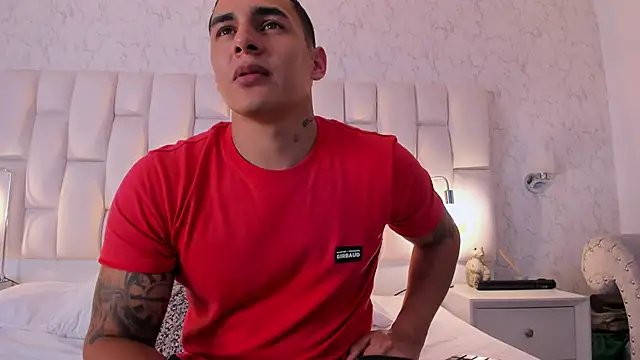 Snapshot of MassimoCo_ chatting on 02-28-26, 11:04 MassimoCo online show from 02-28-26, 11:04