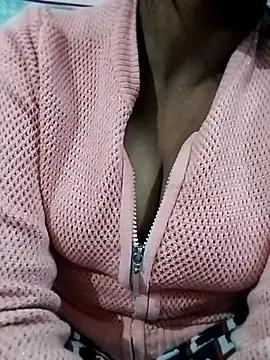 Lovely-Julie online show from 01-08-26, 05:30