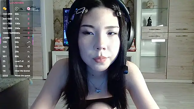 AprilOnilll online show from 02-20-26, 12:07