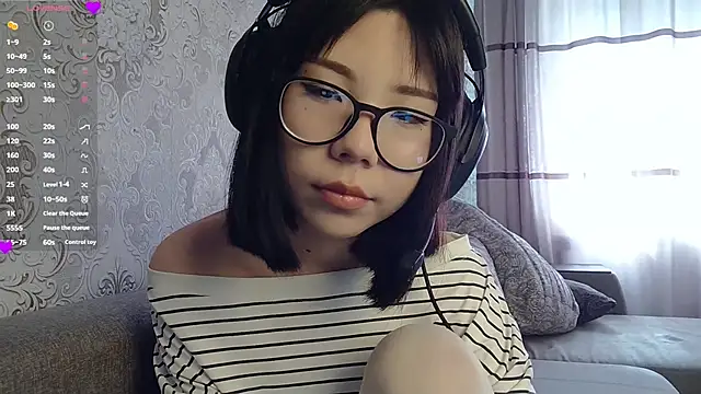 AprilOnilll online show from 04-04-26, 05:03