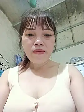 Snapshot of Sana-vn chatting on 07-08-26, 10:05 Sana-vn online show from 07-08-26, 10:05