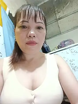 Snapshot of Sana-vn chatting on 07-09-26, 10:26 Sana-vn online show from 07-09-26, 10:26