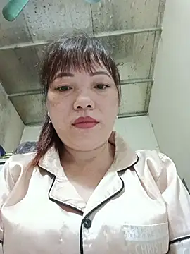Snapshot of Sana-vn chatting on 07-02-26, 09:48 Sana-vn online show from 07-02-26, 09:48