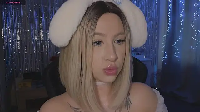 Necucubi02 online show from 01-10-26, 05:58