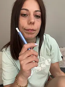 Luna licous online show from 05-27-26, 01:07