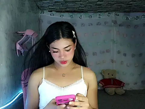 Margalona  online show from 04-15-26, 05:46