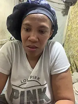 Xsexysnow33s online show from 06-25-26, 10:04