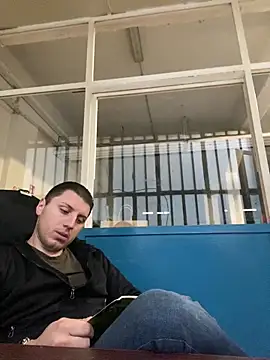 Snapshot of allee2206 chatting on 04-11-26, 05:04 allee2206 online show from 04-11-26, 05:04