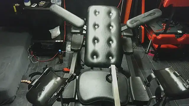 ashleyandtommy1 online show from 01-11-26, 08:38