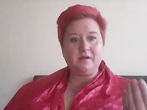 BustyRedxx online show from 04-23-26, 09:27