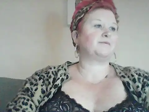 BustyRedxx online show from 06-04-26, 08:41